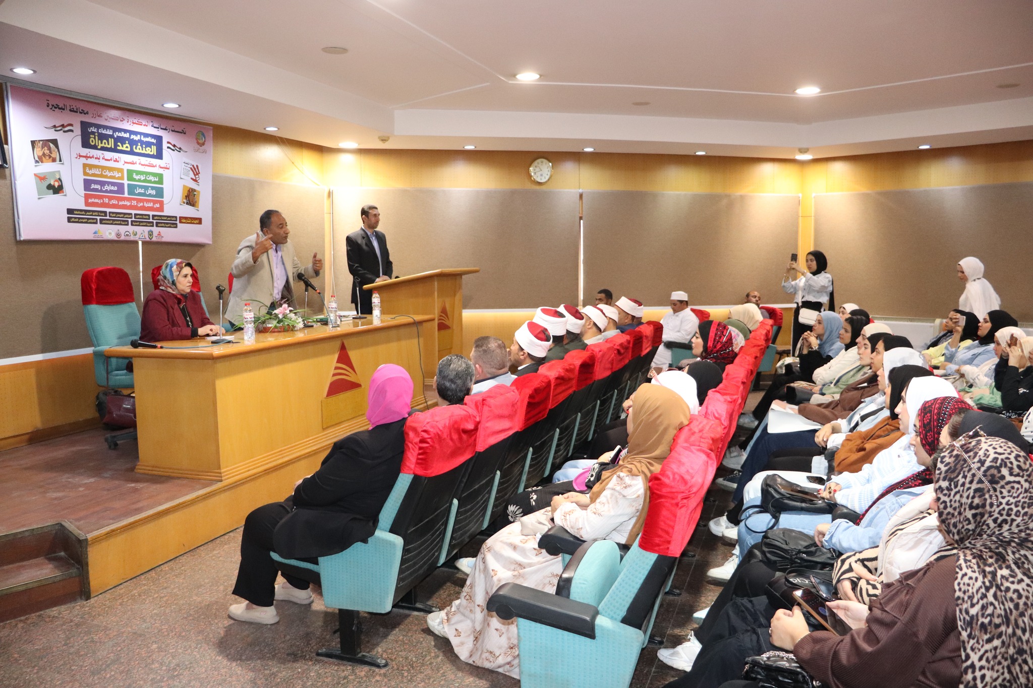 الأمية .. أحد اشكال العنف ضد المرأة